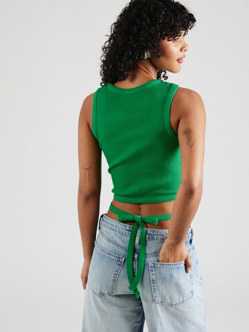 Sublevel Top in Green