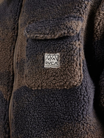 Geacă de primăvară-toamnă de la RVCA pe maro