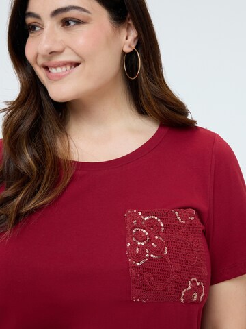 Fiorella Rubino - Camiseta en rojo