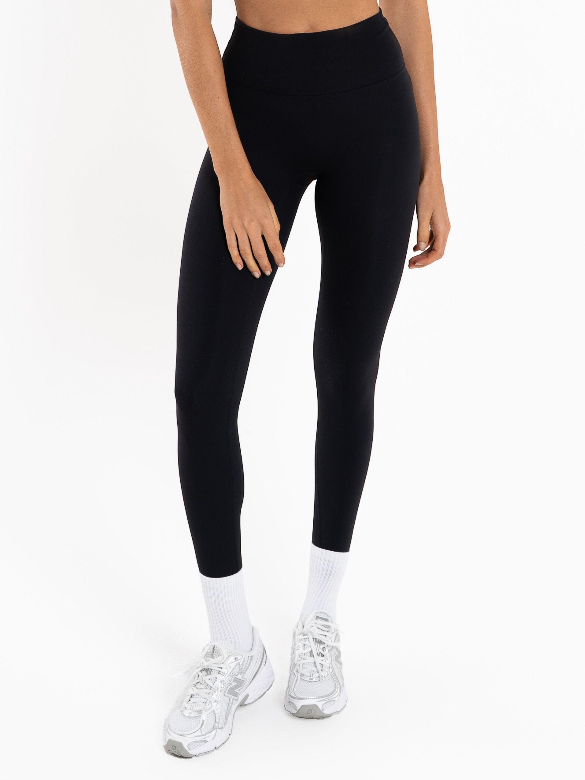 Leggings 'Essential' di dayr in nero
