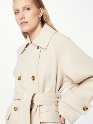 minimum Between-seasons coat in Beige