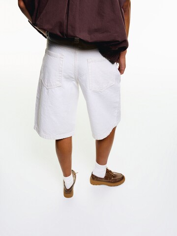 Bershka Baggy Jeans in White