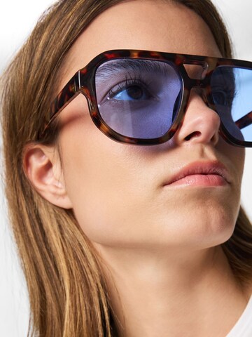 Lunettes de soleil 'PCKarla' PIECES en orange