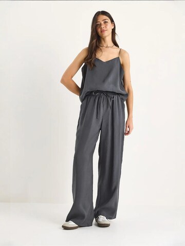 Completo pantalone di Bianco Lucci in grigio