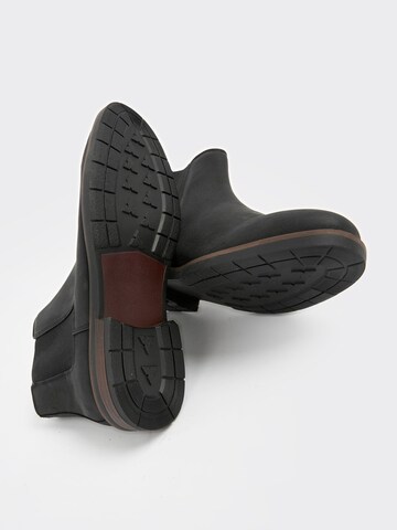 Next Chelsea boots in Black