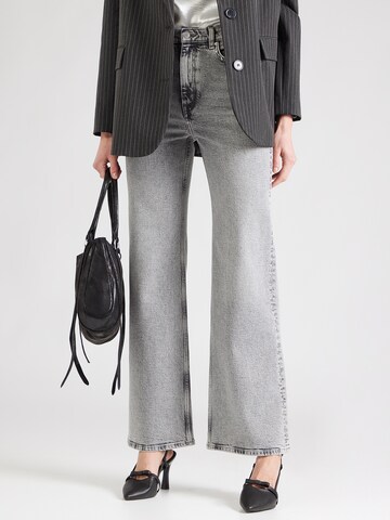 & Other Stories Широки крачоли Дънки в сиво: отпред