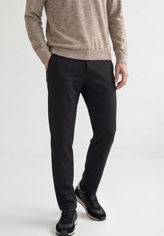 Street One MEN Regular Chino Pants in Black: front