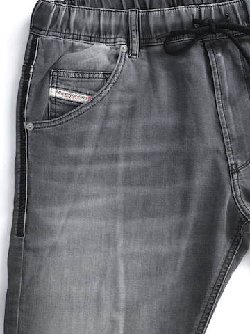 DIESELTapered Traperice '2030 D-KROOLEY JOGGJEANS Superstretch & Supersoft' - siva boja