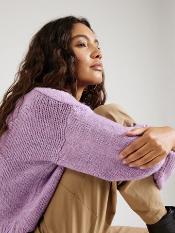 Trendyol Sweater in Purple