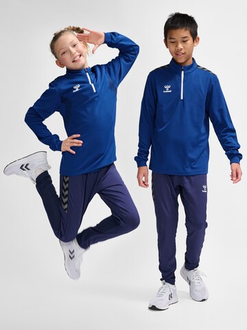 Hummel Sportief sweatshirt in Blauw: voorkant