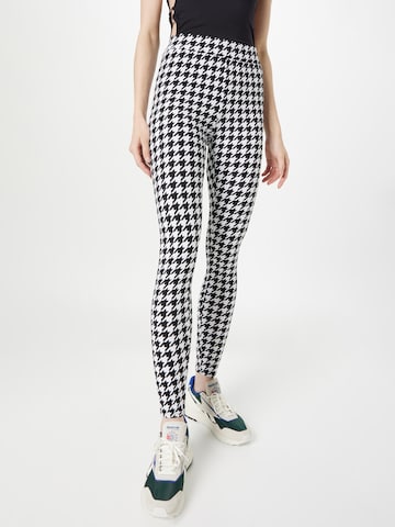 Urban Classics Skinny Leggings in Zwart: voorkant