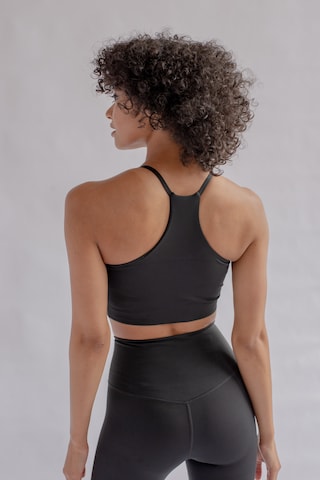 Girlfriend Collective - Soutien Bustier Soutien de desporto em preto