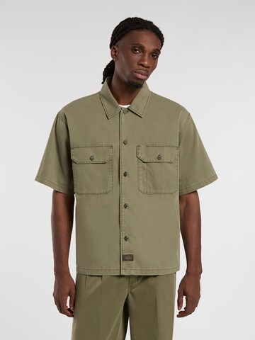 Fit confort Chemise 'UNIONVILLE' DICKIES en vert : devant