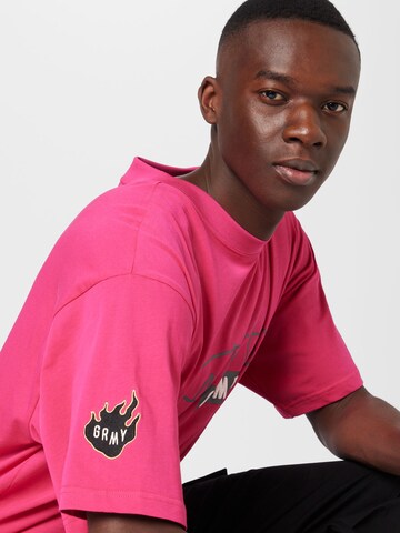 Grimey Koszulka 'CLOVEN TONGUES' w kolorze różowy