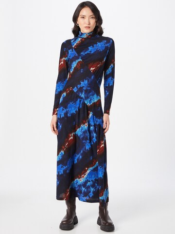 Robe Warehouse en bleu : devant