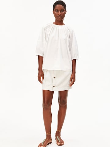 ARMEDANGELS Blouse in Wit: voorkant