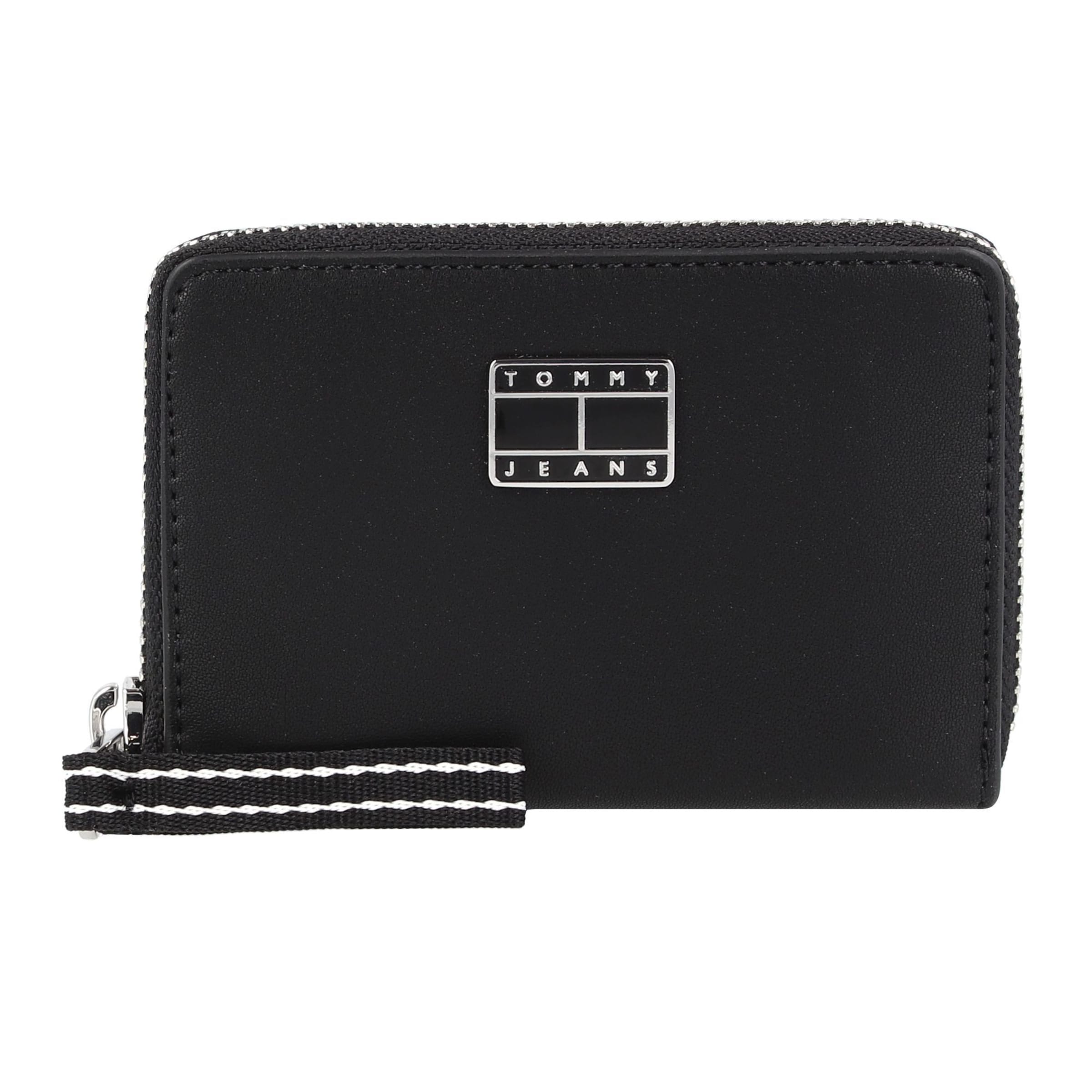 Tommy Jeans Wallet in Black: front