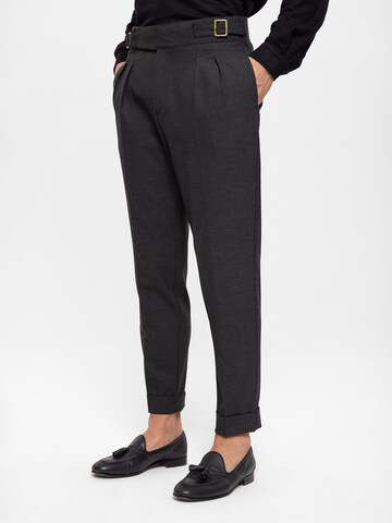 Antioch Regular Hose in Grau