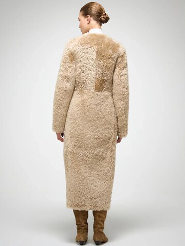 V S P Wintermantel 'Inesse' in Beige