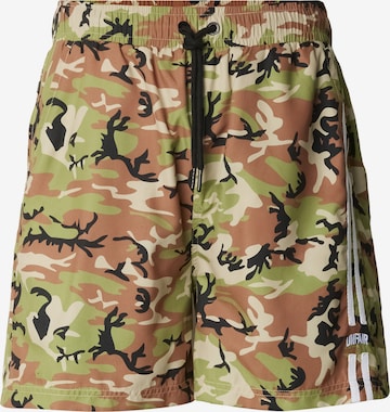 Unfair Athletics Shorts 'Woodland' in Grün: Vorderseite