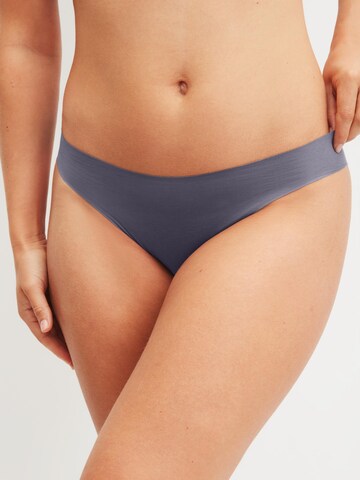 Slip 'Natural Skin' CALIDA en gris