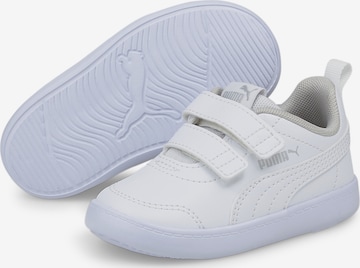 Sneaker 'Courtflex v2' di PUMA in bianco