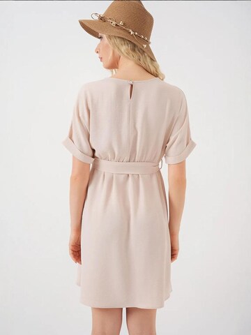 Bigdart Dress in White