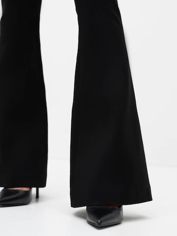 mandragora Regular Pants 'Vanya' in Black