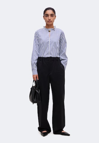 Rich & Royal Blus i blå