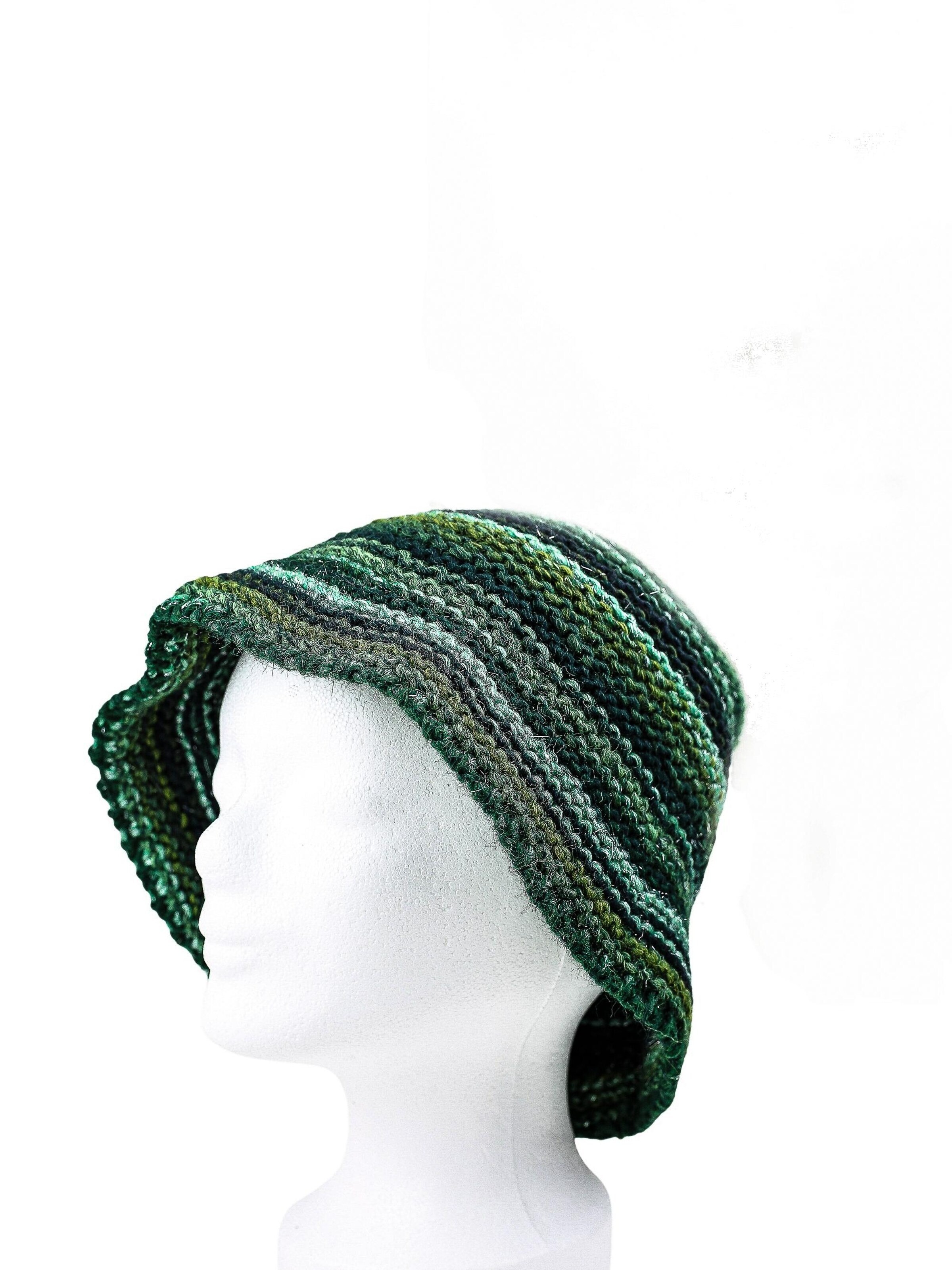 COLLEZIONE ALESSANDRO Hat 'Lina' in Green: front