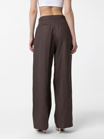 Loosefit Pantaloni con pieghe 'Hilda' di Antioch in marrone