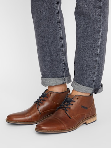 BULLBOXER - Zapatos con cordón en marrón: frente