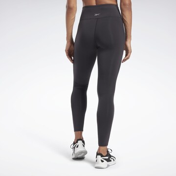 Skinny Pantalon de sport Reebok en noir