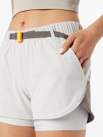 UNDER ARMOUR Regular Sportshorts 'Terrain' in Grau