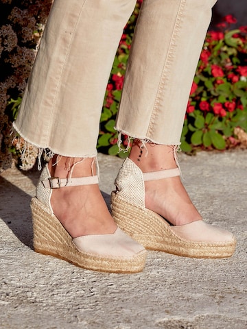 Alhamas - Sandalias con hebilla 'Alpargata Cuña 10 cm' en rosa: frente