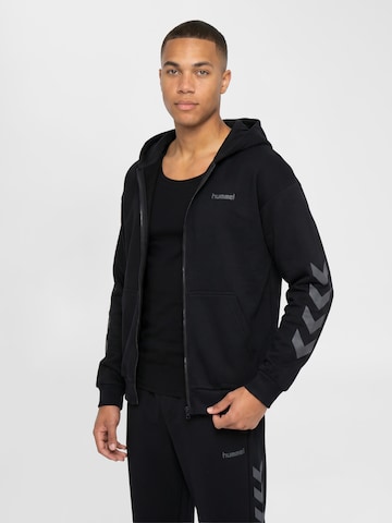 Hummel Sportief sweatshirt in Zwart: voorkant