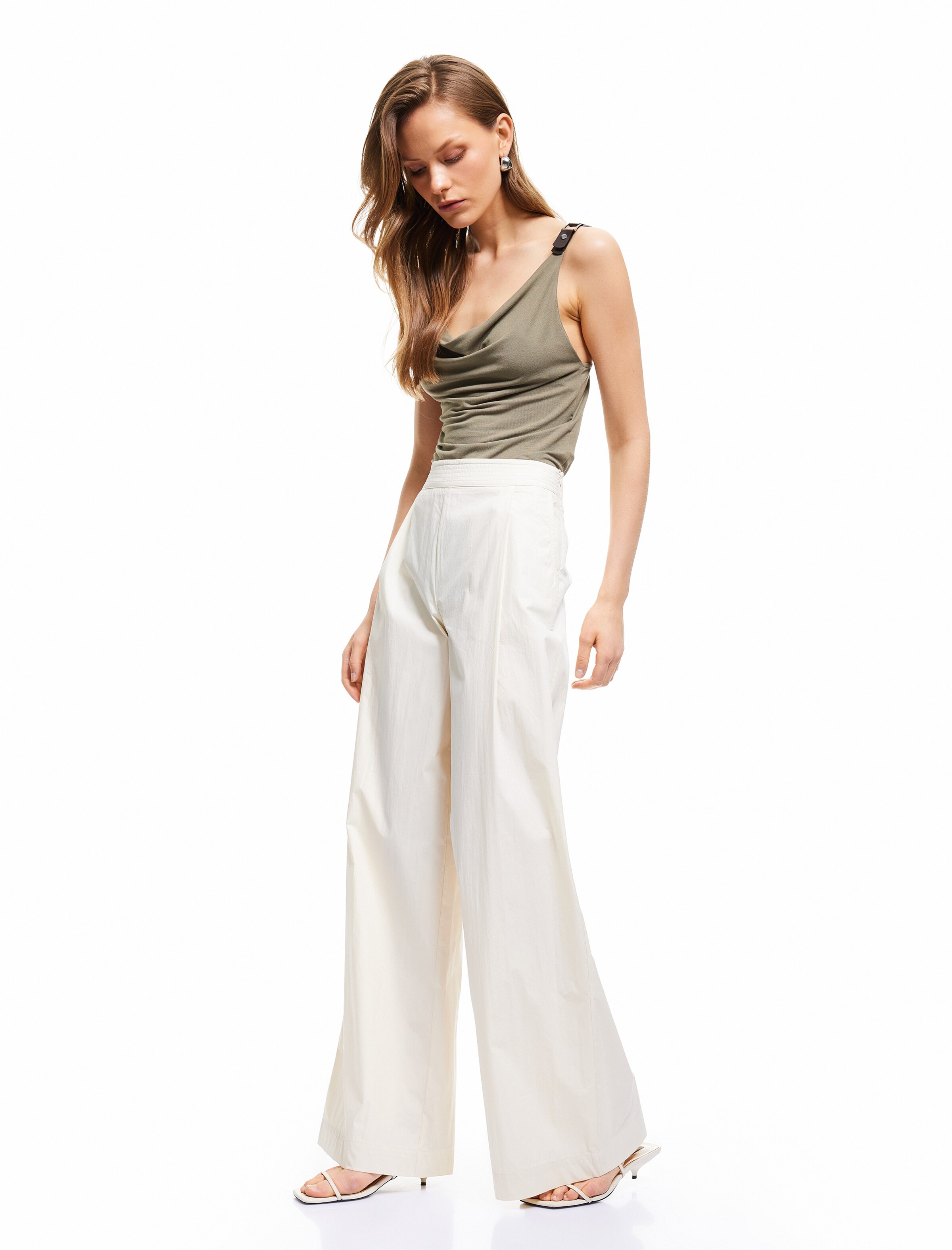 Koton Wide leg Pleat-Front Pants in Beige: front