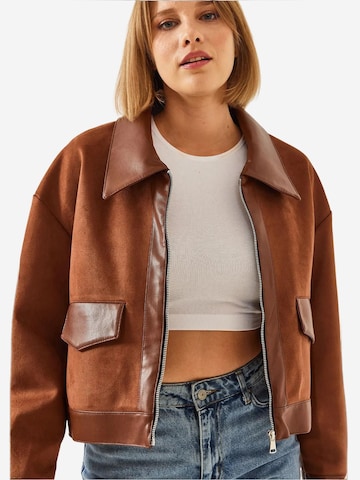 Bianco Lucci - Casaco meia-estação em castanho