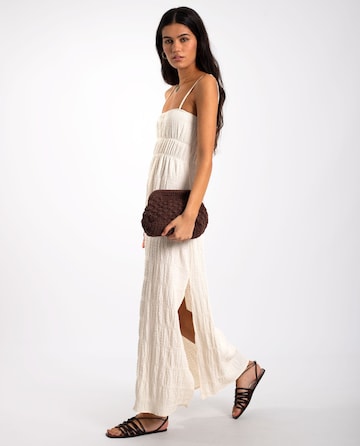 THE-ARE Jurk in Beige