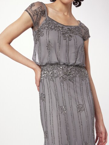LACE & BEADS Suknia wieczorowa 'Keeva' w kolorze szary