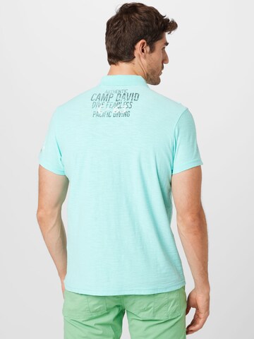 Tricou de la CAMP DAVID pe albastru