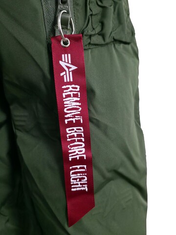 ALPHA INDUSTRIES Between-Season Jacket in Green