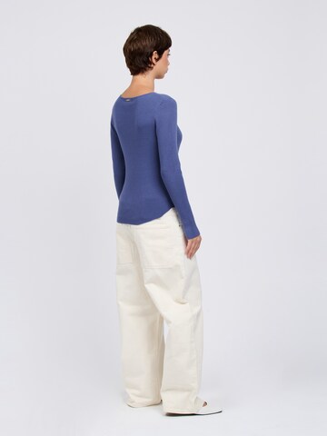 Pullover di Influencer in blu