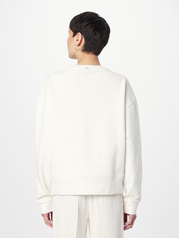 Sweat-shirt 'Ehanne' BOSS en blanc