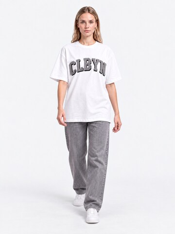 Maglietta 'CLBYN® Premium T-Shirt' di CLBYN® in bianco
