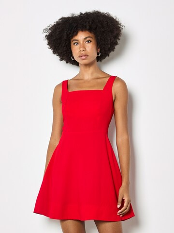 Apricot Dress in Red: front