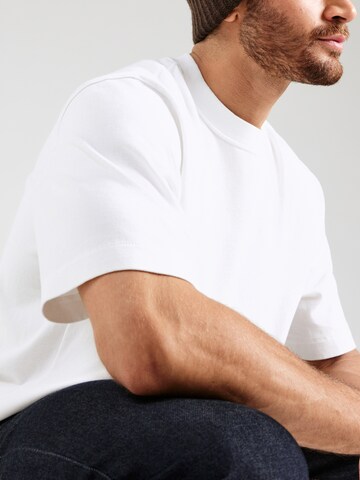 Tricou de la Abercrombie & Fitch pe alb