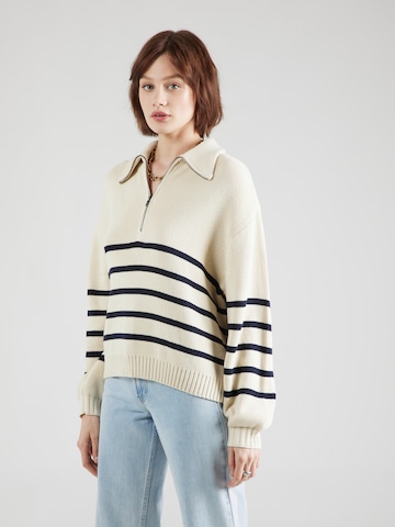 HOLLISTER Sweater in White: front