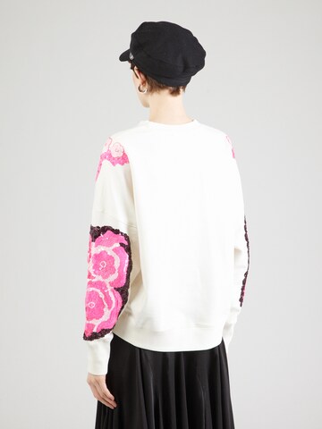 Essentiel Antwerp Sweatshirt 'Hecrazy' i vit