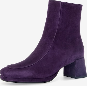 GABOR Ankle Boots in Purple: front